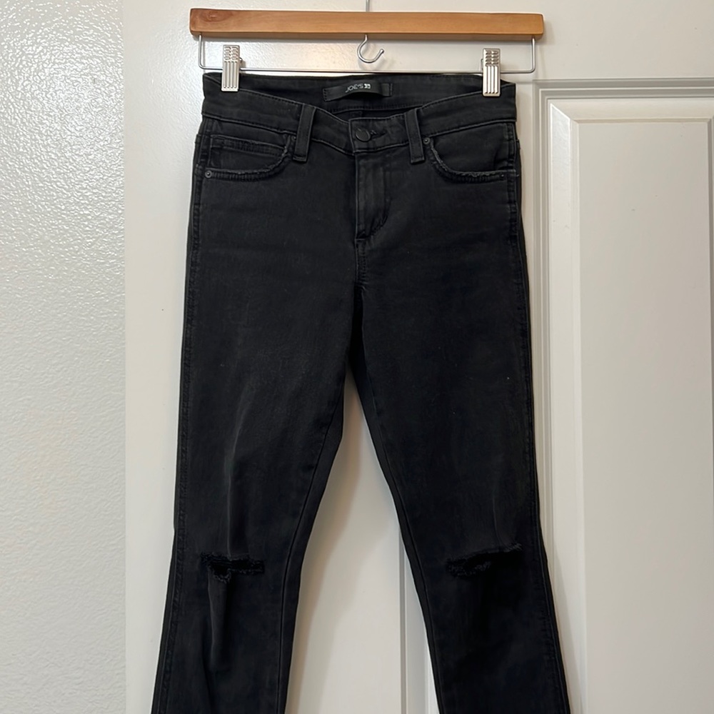 Barely worn size 24 Joe’s ripped jeans
